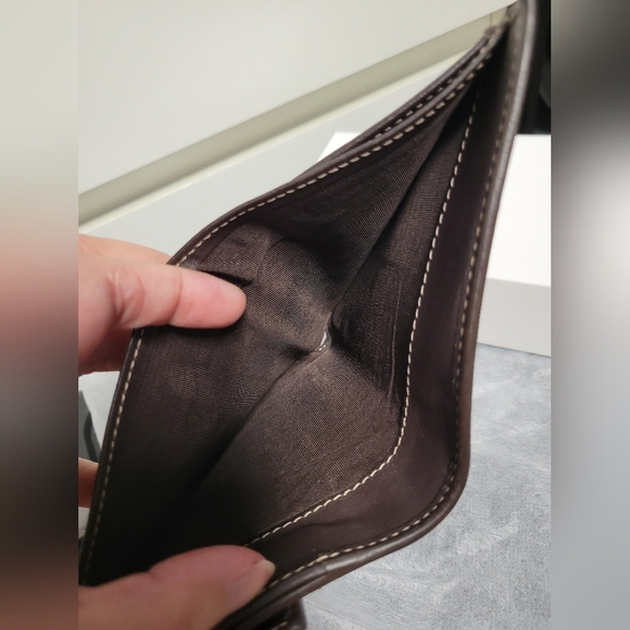 SOLD Gucci Beige and Brown Wallet - Picture 4 of 12